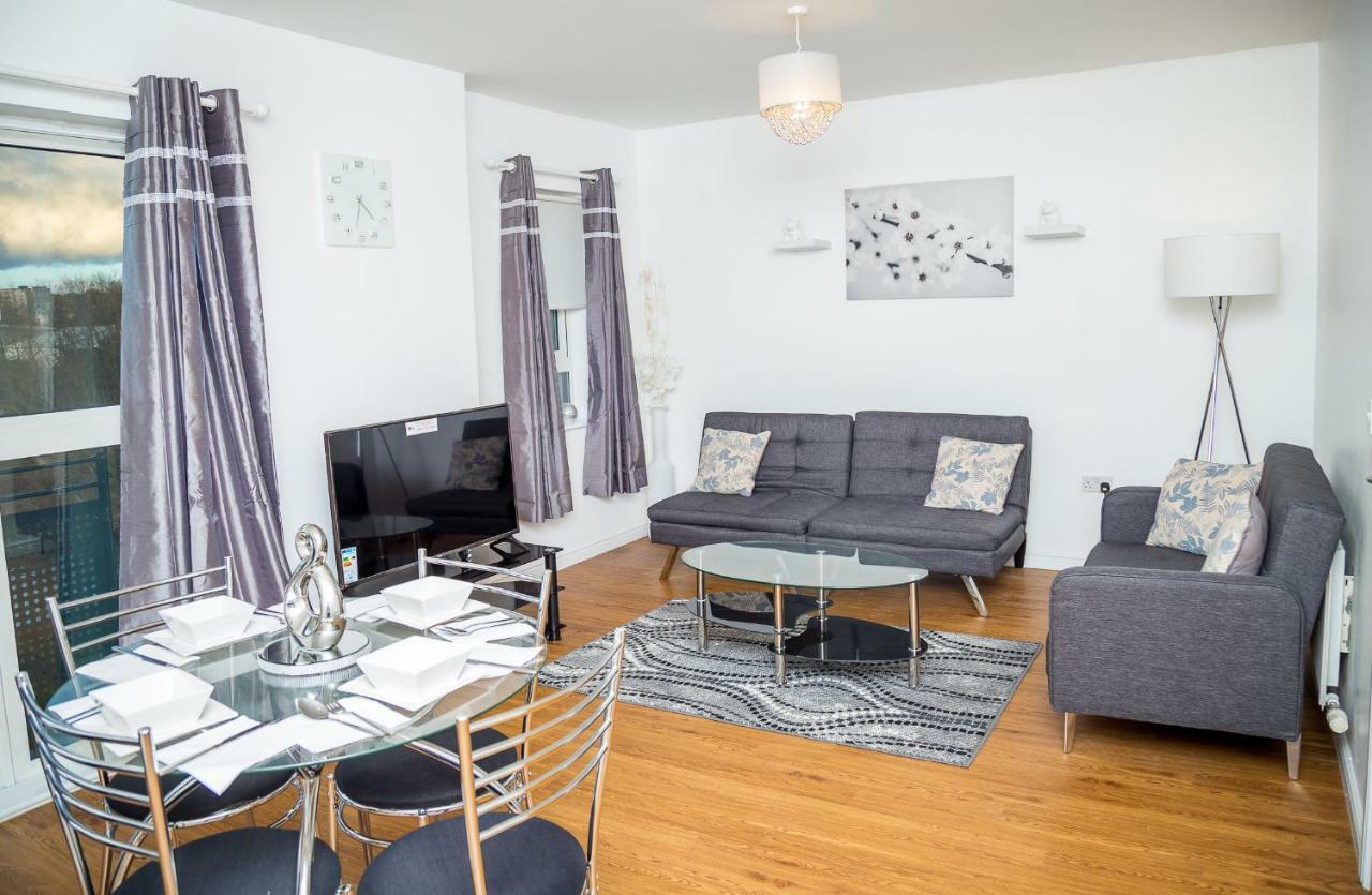 Luxuriant Apartments نورث هامبتون المظهر الخارجي الصورة