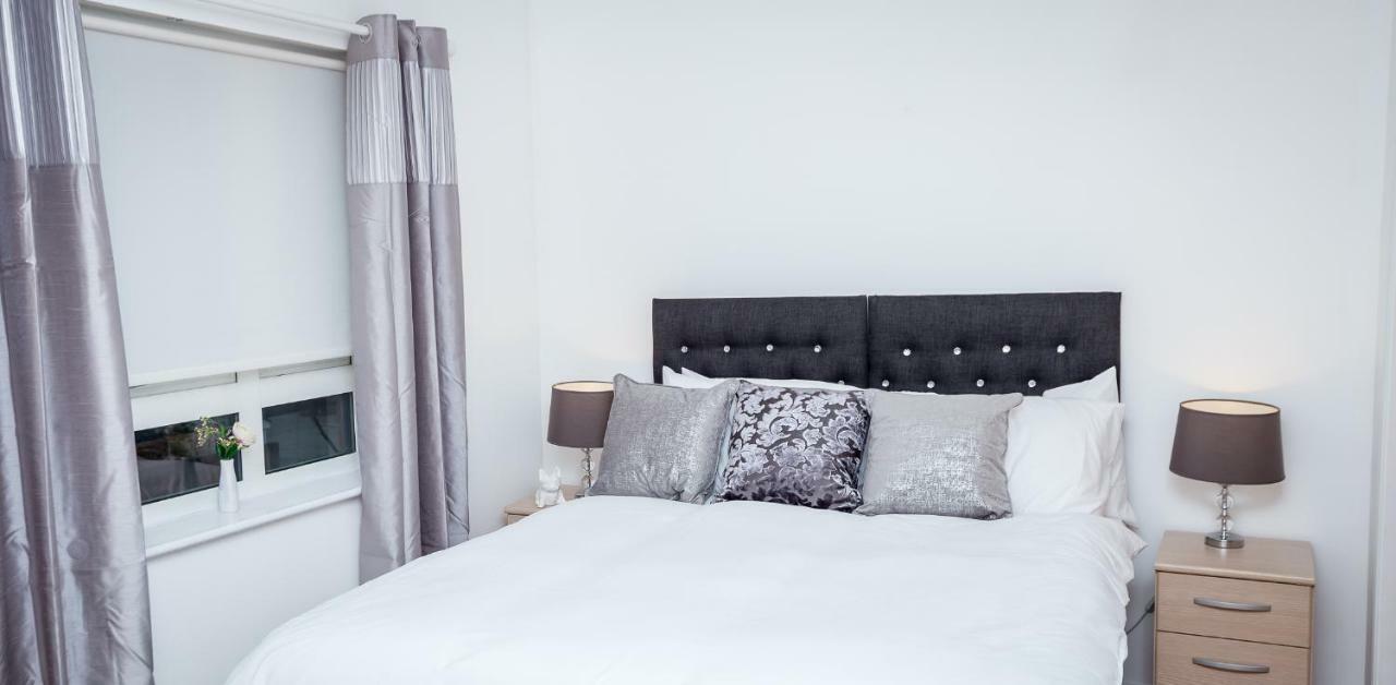 Luxuriant Apartments نورث هامبتون المظهر الخارجي الصورة