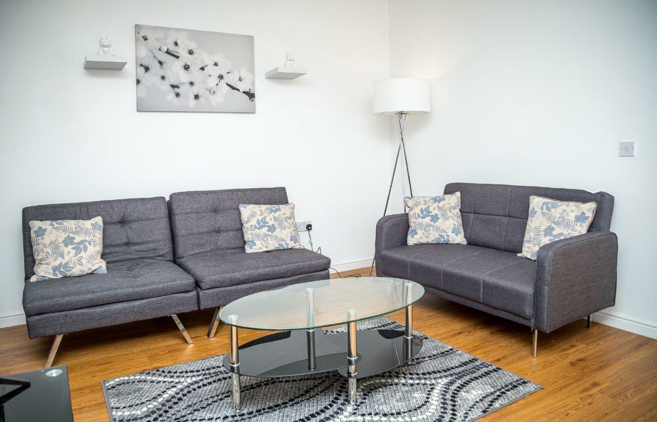 Luxuriant Apartments نورث هامبتون المظهر الخارجي الصورة