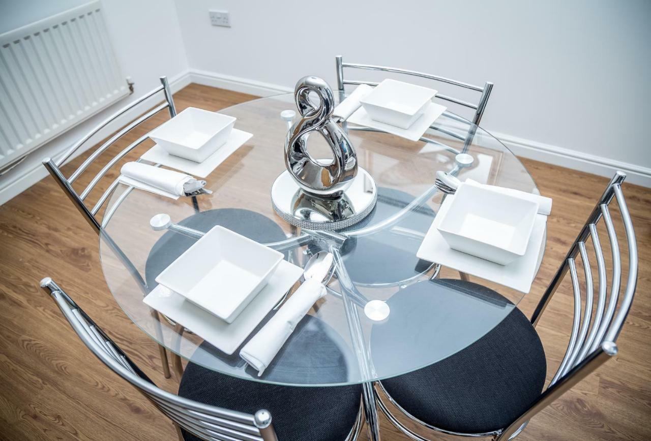 Luxuriant Apartments نورث هامبتون المظهر الخارجي الصورة