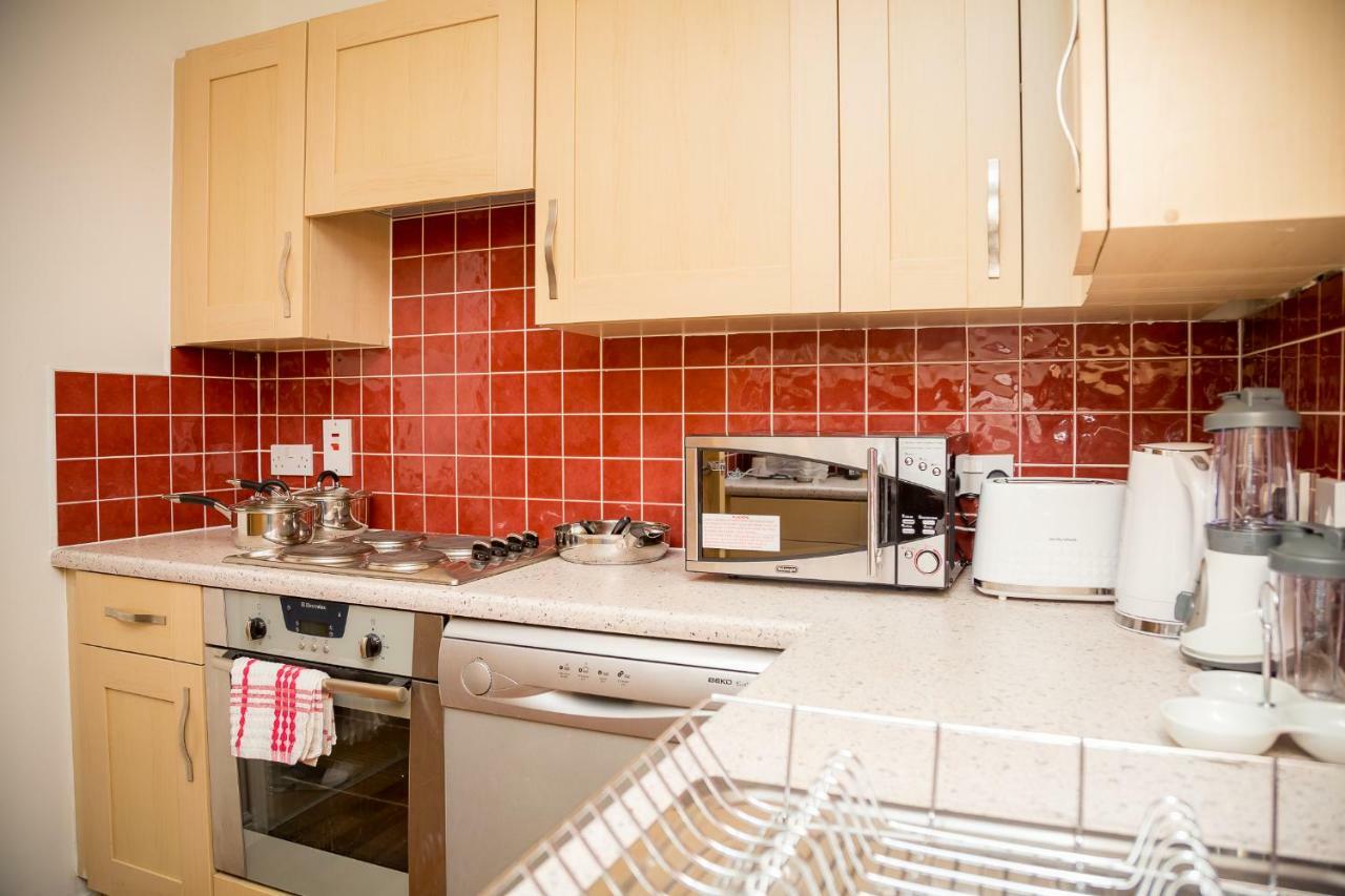 Luxuriant Apartments نورث هامبتون المظهر الخارجي الصورة
